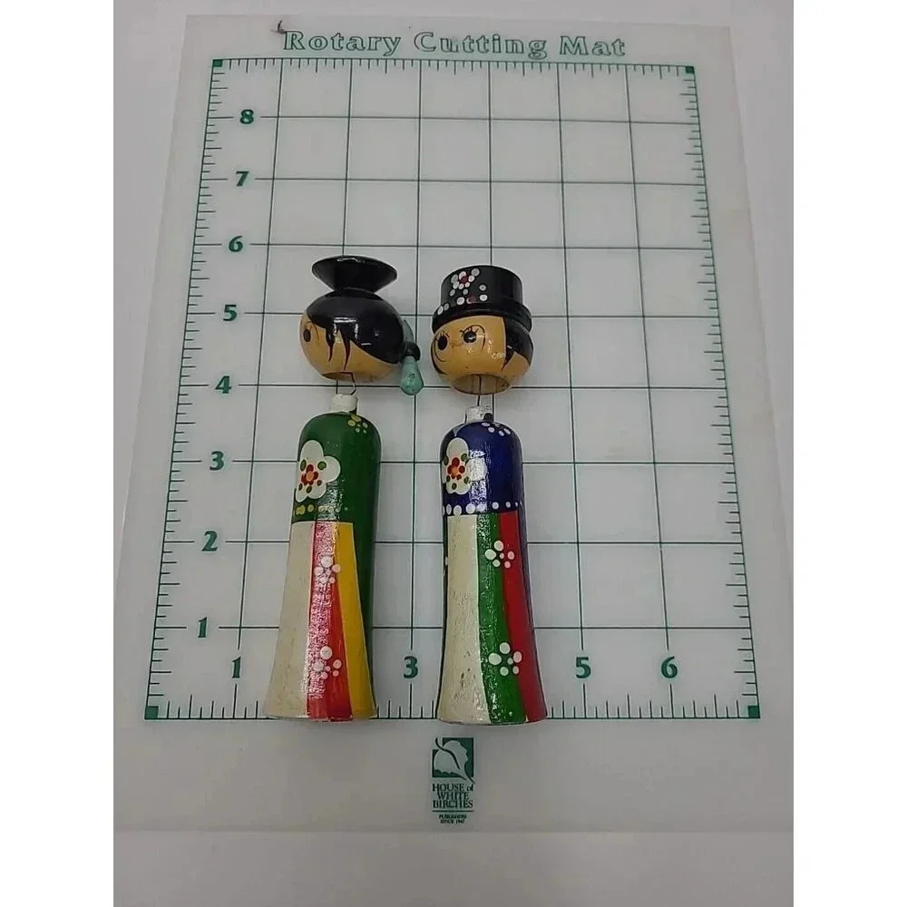 Vintage Korean Hand Painted Wooden Bobblehead Kokeshi Bride Groom Figurines - Picture 4 of 4